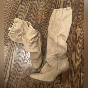 Vintage Zodiac tan/cream leather boots. Size 6. All leather with a wooden heel.